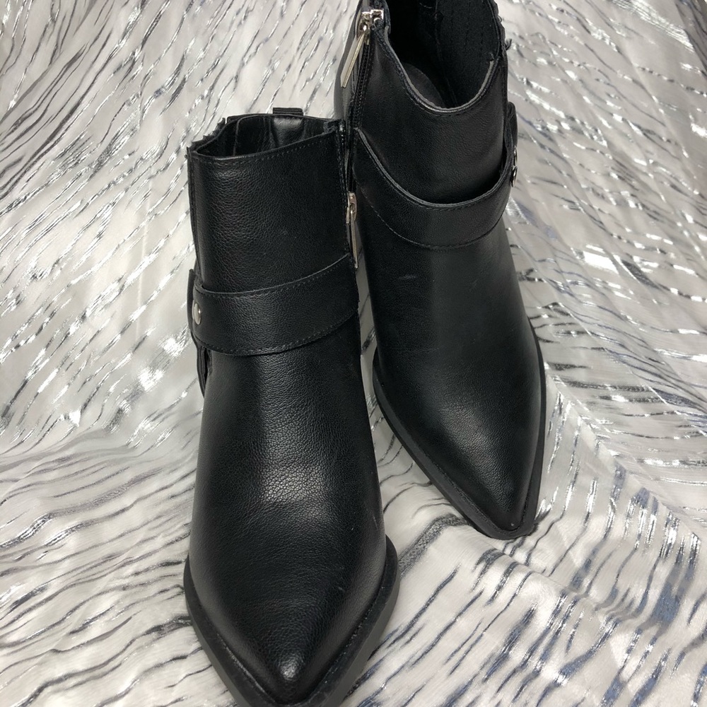 Black Pointed Ankle Boot